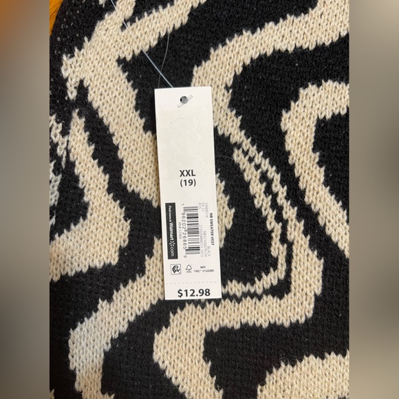 Sweater Vest - Picture 2 of 3